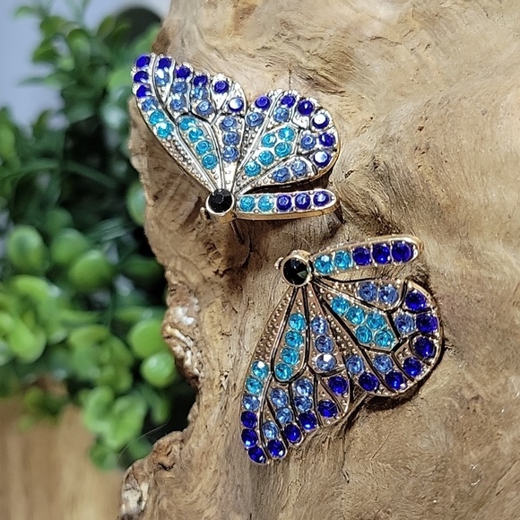 🔥LAST PAIR🔥 Mariposa Crystal Stud Statement Earrings - Picture 6 of 8